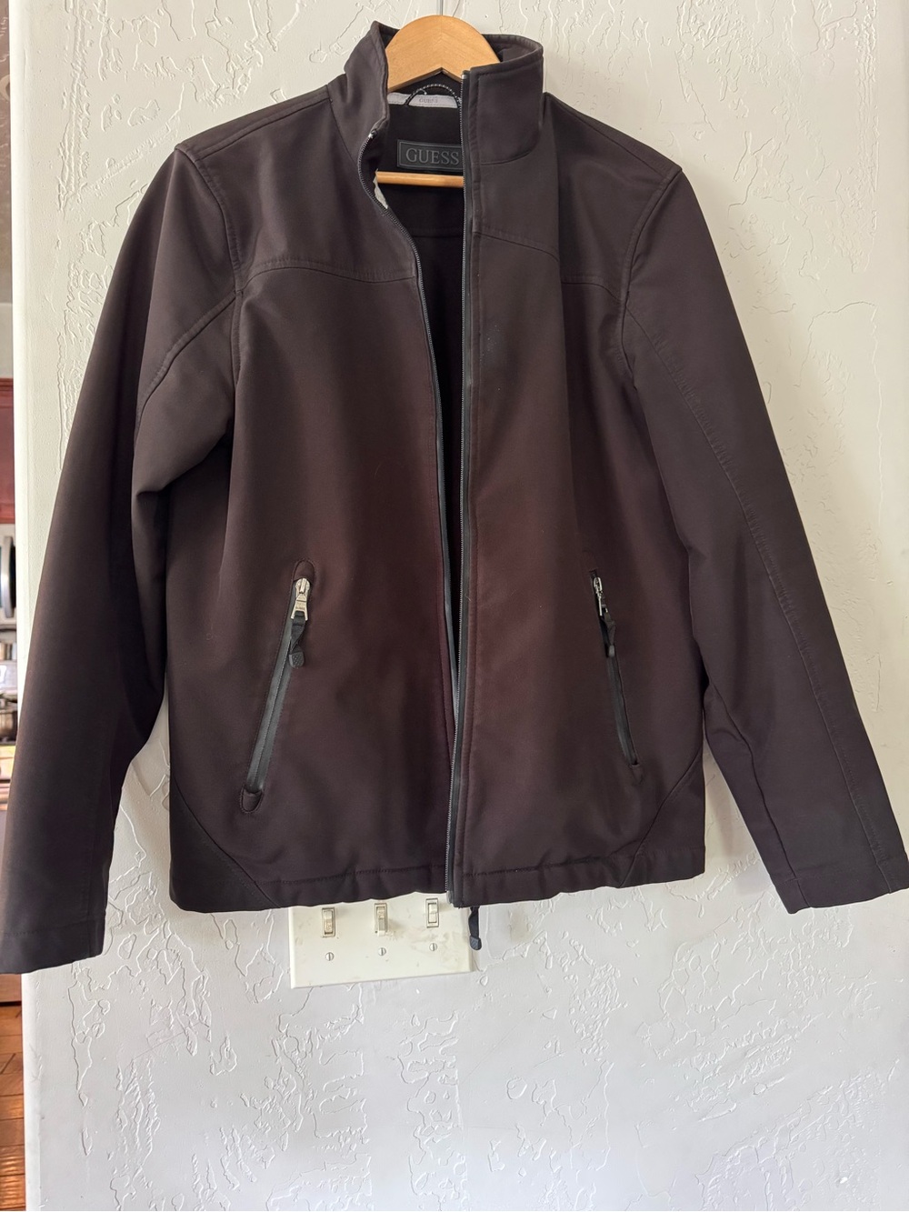 GUESS Men's Black Zip-Up Softshell Jacket M